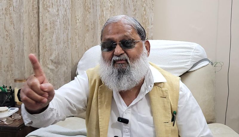 Ayodhya Donation Row : जो मंदिर निर्माण के खिलाफ थे, वही आज मचा रहे शोर; विपक्ष पर बरसे विज - dainiktribuneonline.com