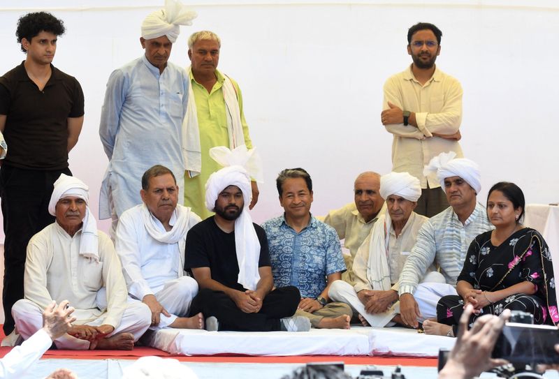 वांगचुक की जंतर-मंतर पर भूख हड़ताल - dainiktribuneonline.com