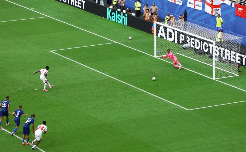 FIFA World Cup 2026: इंग्लैंड ने साका की हैट्रिक के दम पर फ्रांस को 6-4 से हराया, विश्व कप में तीसरे स्थान पर कब्जा - dainiktribuneonline.com