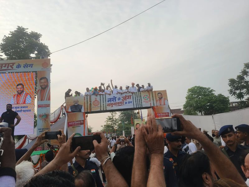 यमुनानगर में नशे के खिलाफ जंग मैराथन को CM नायब सिंह सैनी ने दिखाई हरी झंडी, हजारों लोगों ने लिया हिस्सा - dainiktribuneonline.com