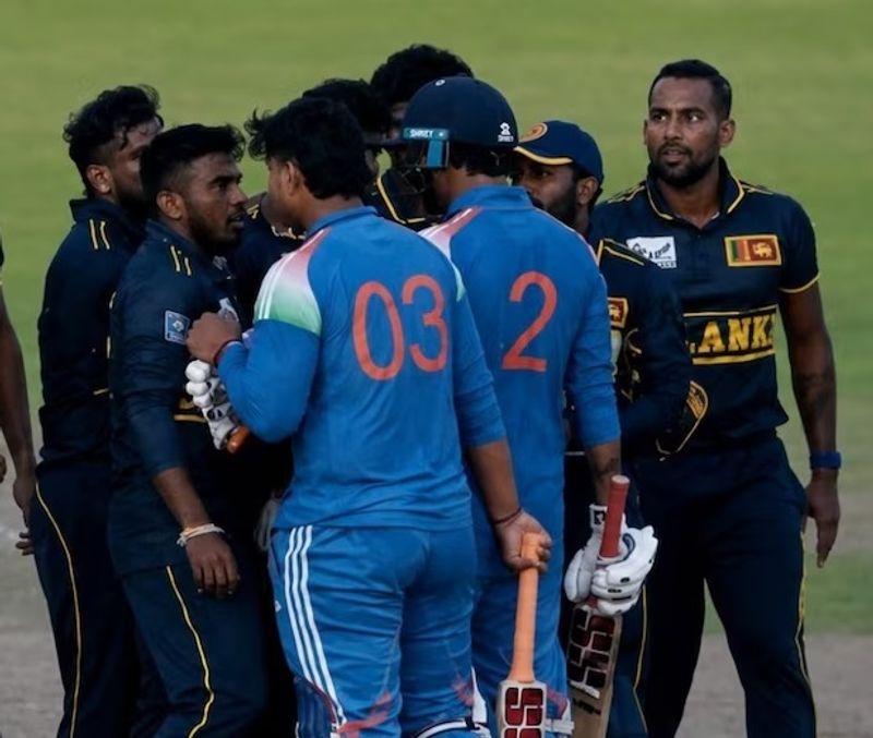 हार का दर्द या कुछ और? वैभव सूर्यवंशी और विरोधी खिलाड़ी के बीच हुई बहस, हाथापाई तक पहुंची बात - dainiktribuneonline.com