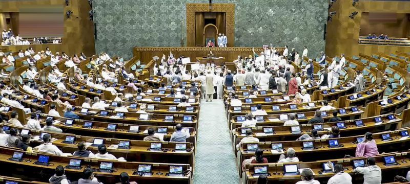 Parliament Monsoon Session : मानसून सत्र के दूसरे दिन भी हंगामा, लोकसभा-राज्यसभा की कार्यवाही बार-बार स्थगित - dainiktribuneonline.com