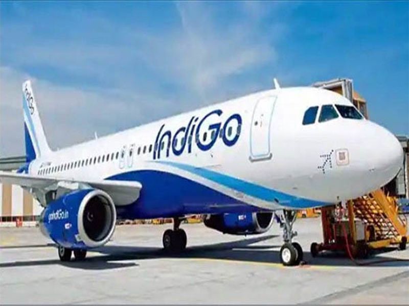 IndiGo Flight Diverted : विमान में मेडिकल इमरजेंसी, 3 वर्षीय बच्चे के बेहोश होने पर सूरत में उतारी गई इंडिगो की उड़ान - dainiktribuneonline.com