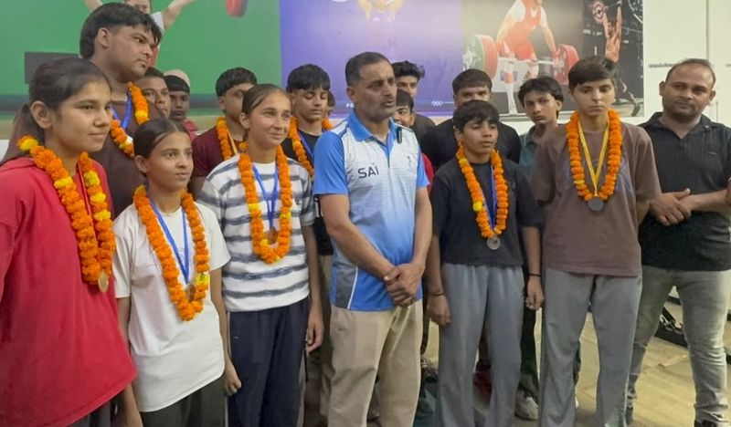 कपिस्थल जिम के खिलाड़ियों ने वेट लिफ्टिंग में 11 पदक जीते - dainiktribuneonline.com