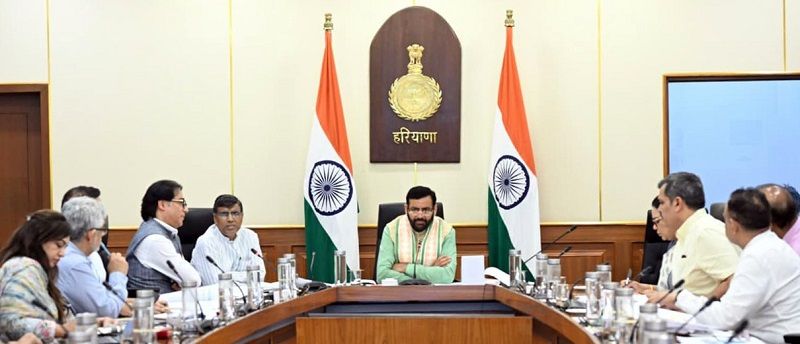 Haryana News : हरियाणा में शिक्षा का नया मॉडल, सीएम ने विजन-2047 पर ली अहम बैठक; 22 कॉलेज बनेंगे ‘मिनी यूनिवर्सिटी’, पंचकूला-गुरुग्राम में एआई कॉलेज - dainiktribuneonline.com