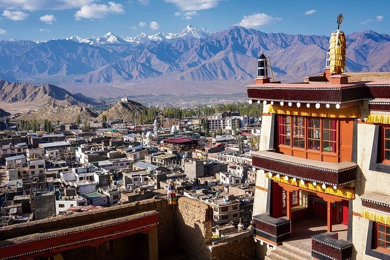 लद्दाख की अस्मिता को निगलती पर्यटन संस्कृति - dainiktribuneonline.com