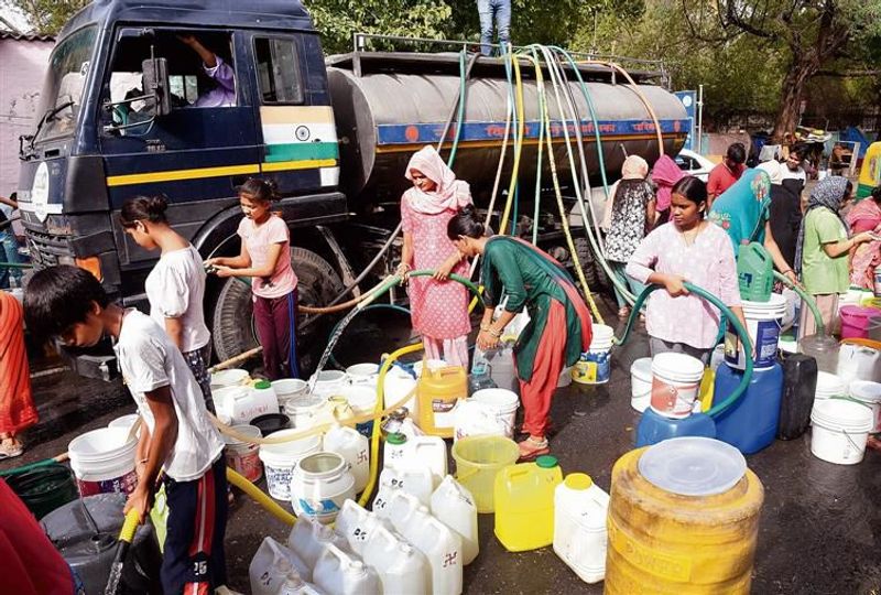 गहराता भूजल संकट - dainiktribuneonline.com