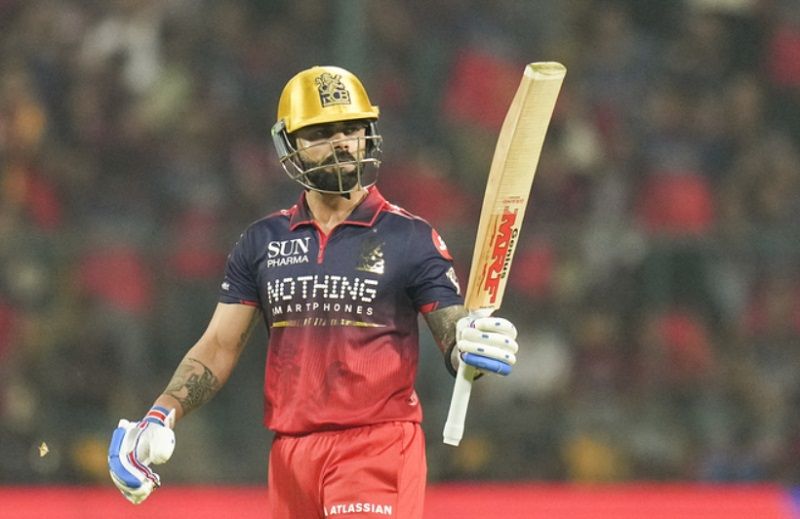King Kohli International Debut : कभी डेब्यू में बनाए थे सिर्फ 12 रन, आज क्रिकेट के सबसे बड़े रिकॉर्ड्स में विराट का नाम - dainiktribuneonline.com